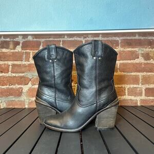 Vintage lucky brand bootie